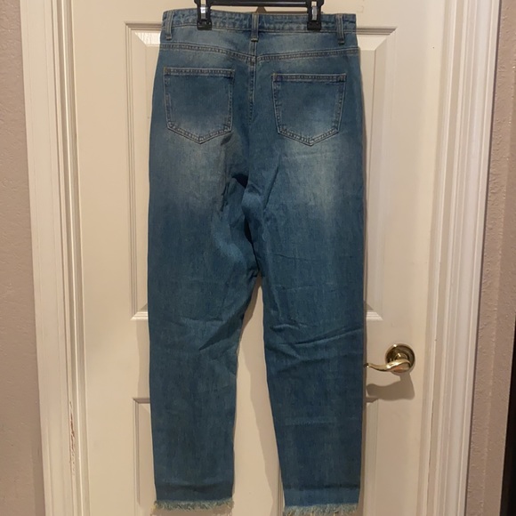 Missguided Extreme Ripped Riot Mom Jeans NWOT - Picture 4 of 9